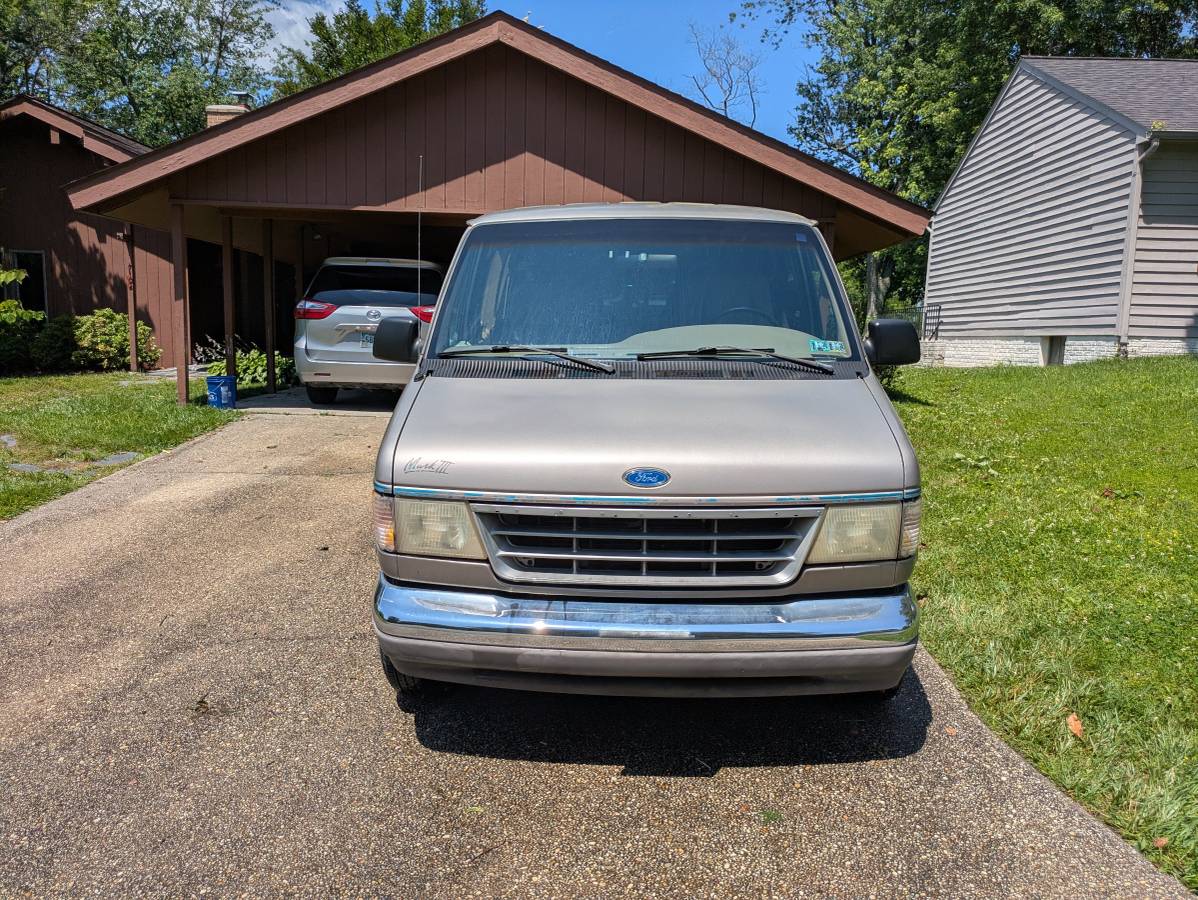 Ford-e150-econoline-1995-silver-1