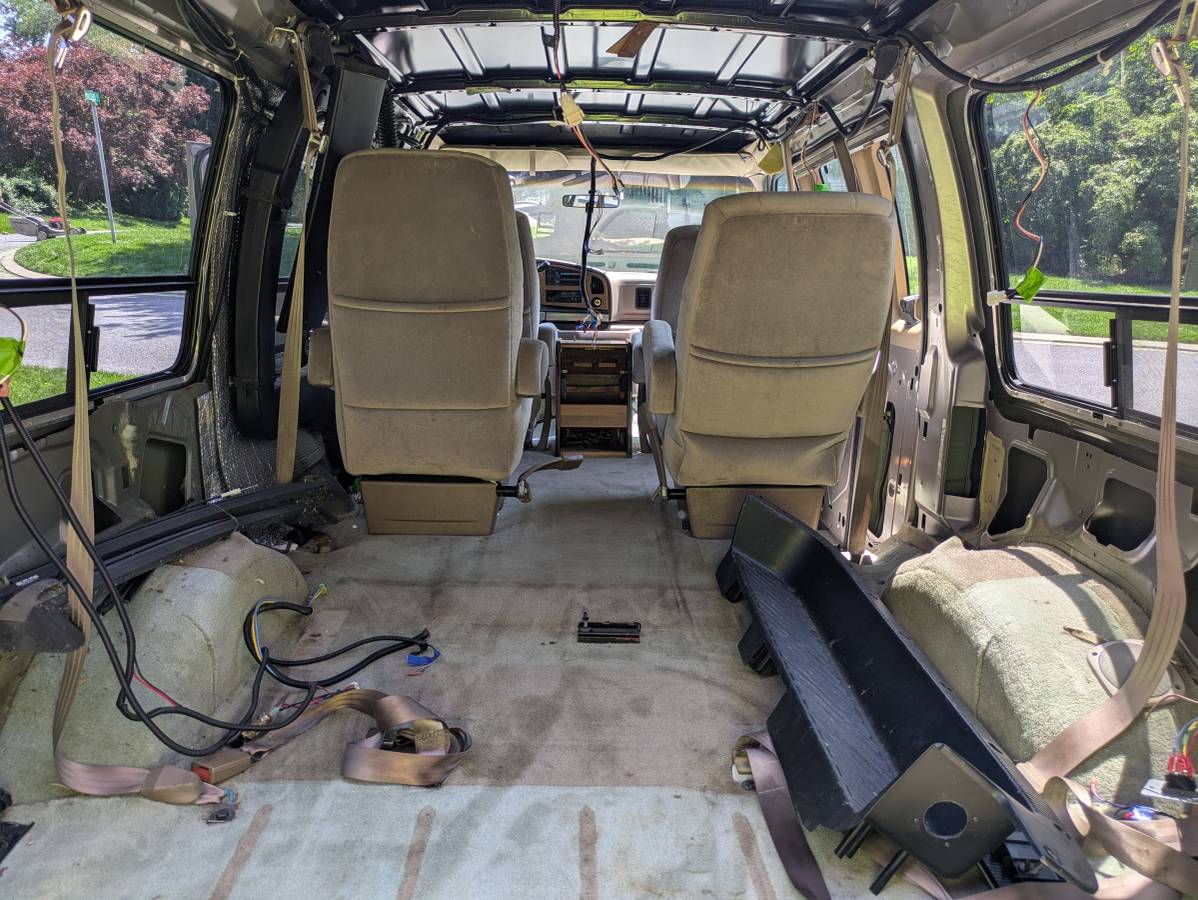 Ford-e150-econoline-1995-silver-10