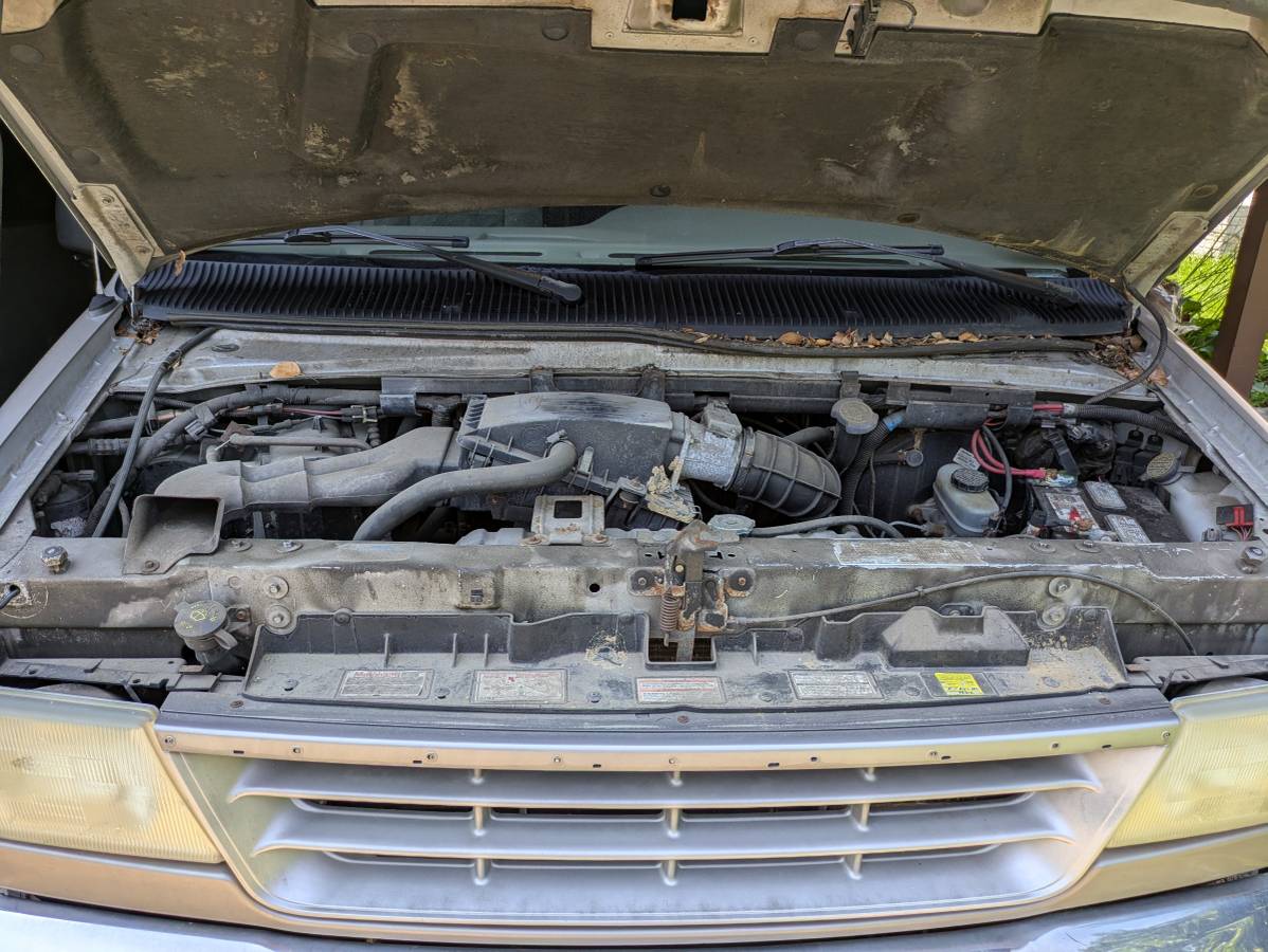 Ford-e150-econoline-1995-silver-12