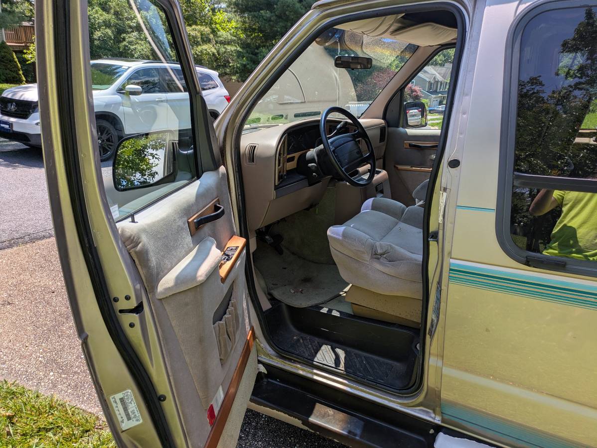 Ford-e150-econoline-1995-silver-4