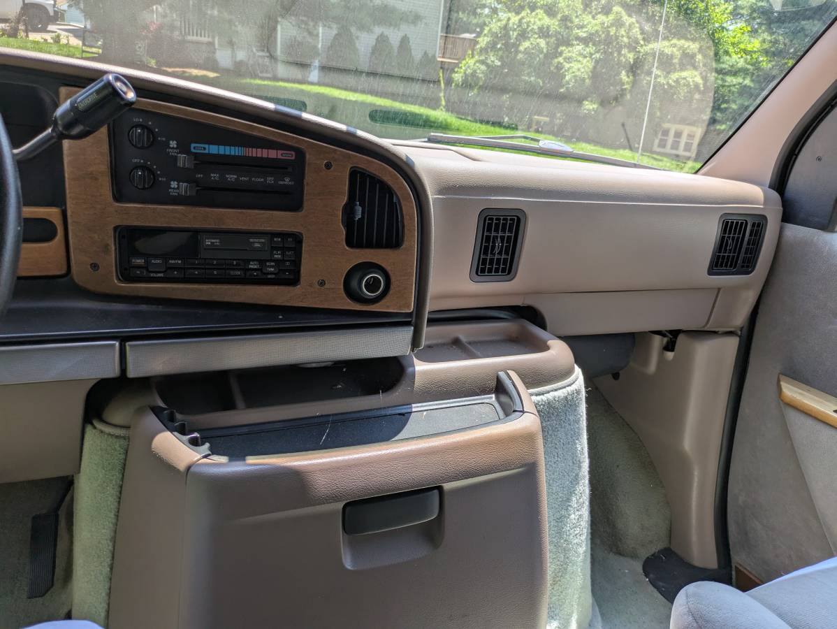 Ford-e150-econoline-1995-silver-7