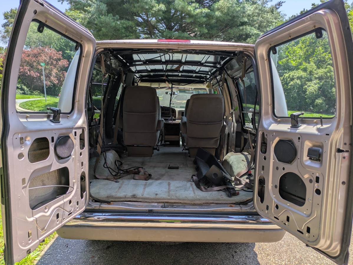 Ford-e150-econoline-1995-silver-9
