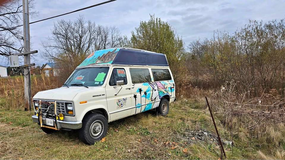 Ford-e250-econoline-cargo-van-1990-1