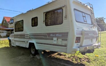 Ford-e350-1987-white-7