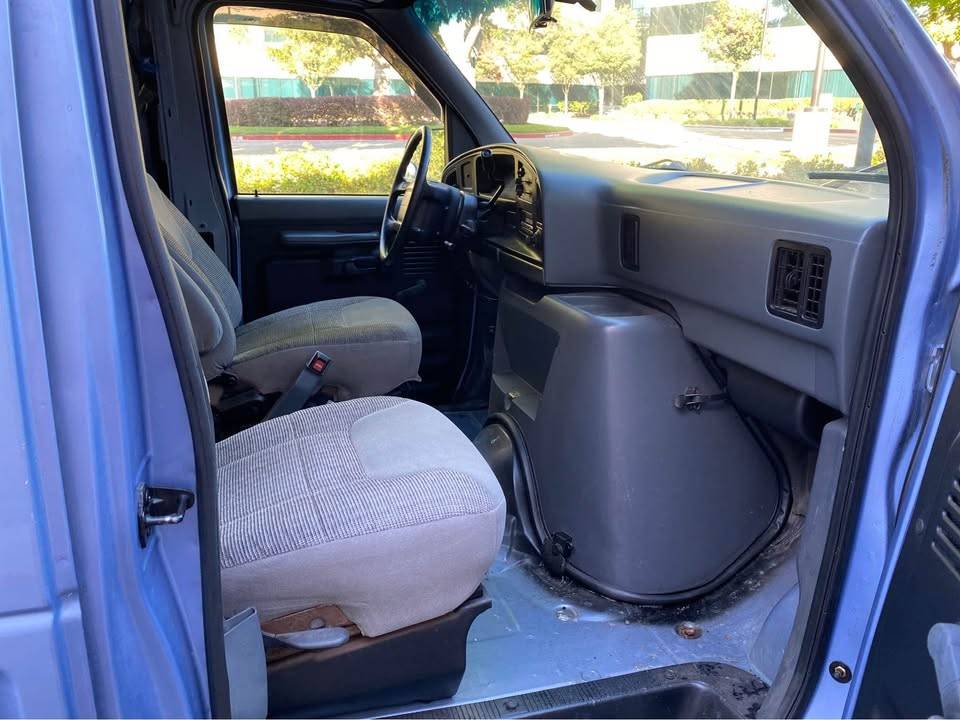 Ford-e350-cargo-van-1995-6