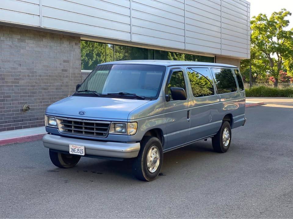 Ford-e350-cargo-van-1995