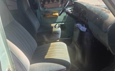 Ford-e350-club-wagon-1979-2