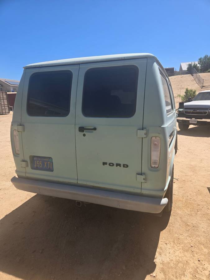 Ford-e350-club-wagon-1979-5