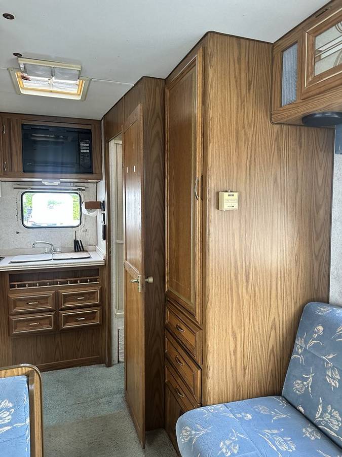 Ford-e350-motorhome-1993-14