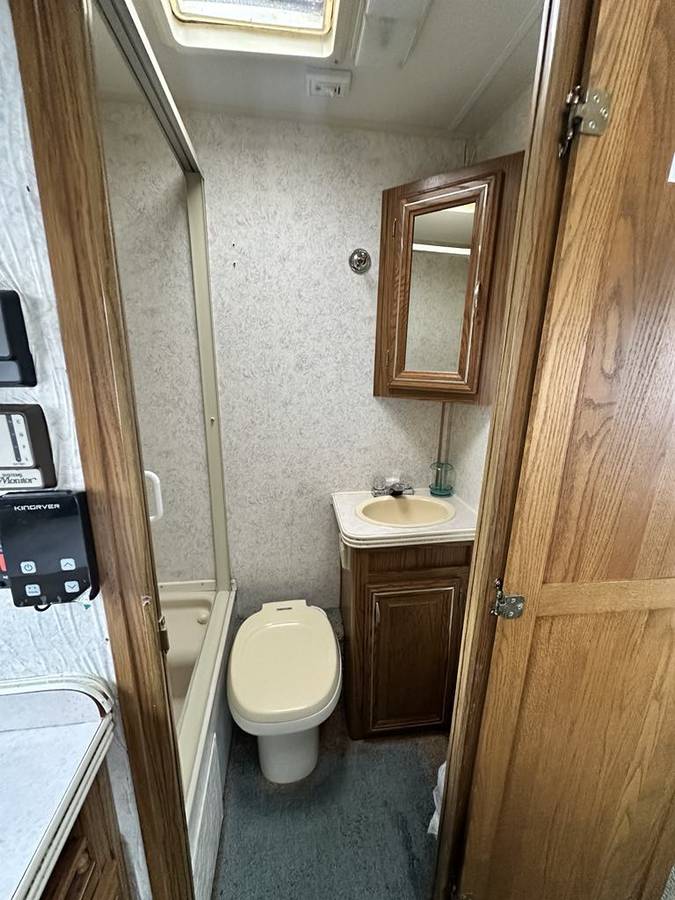 Ford-e350-motorhome-1993-19