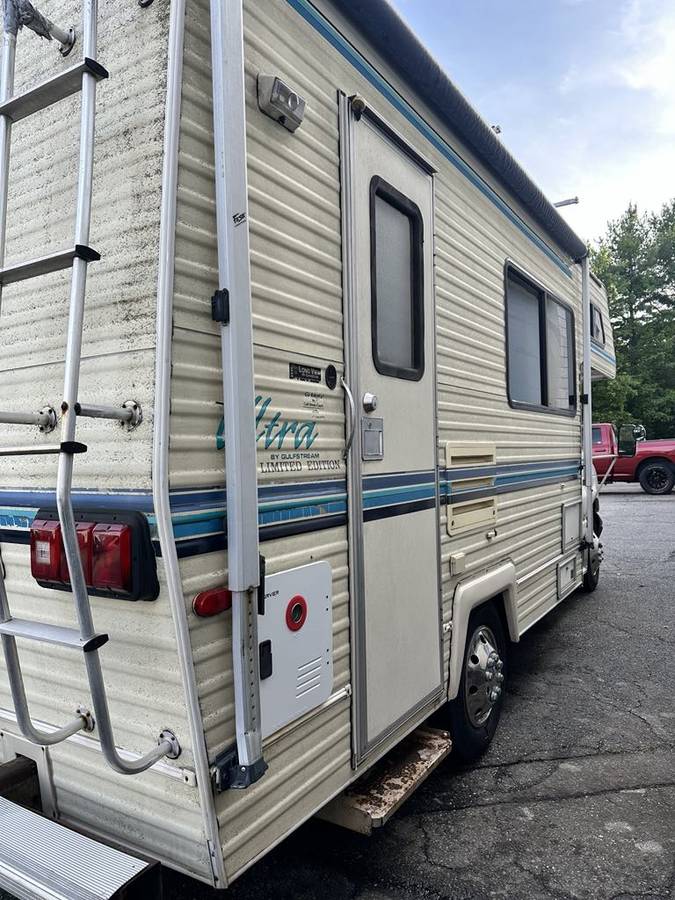 Ford-e350-motorhome-1993-22