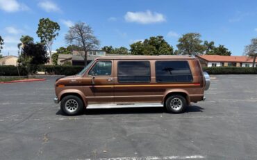 Ford-econoline-150-1986-brown