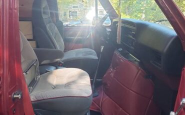 Ford-econoline-150-1989-red-1