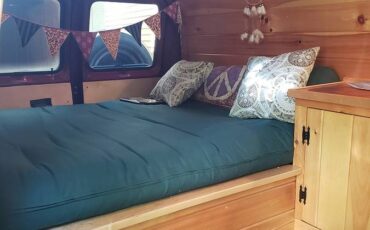 Ford-econoline-150-1989-red-4