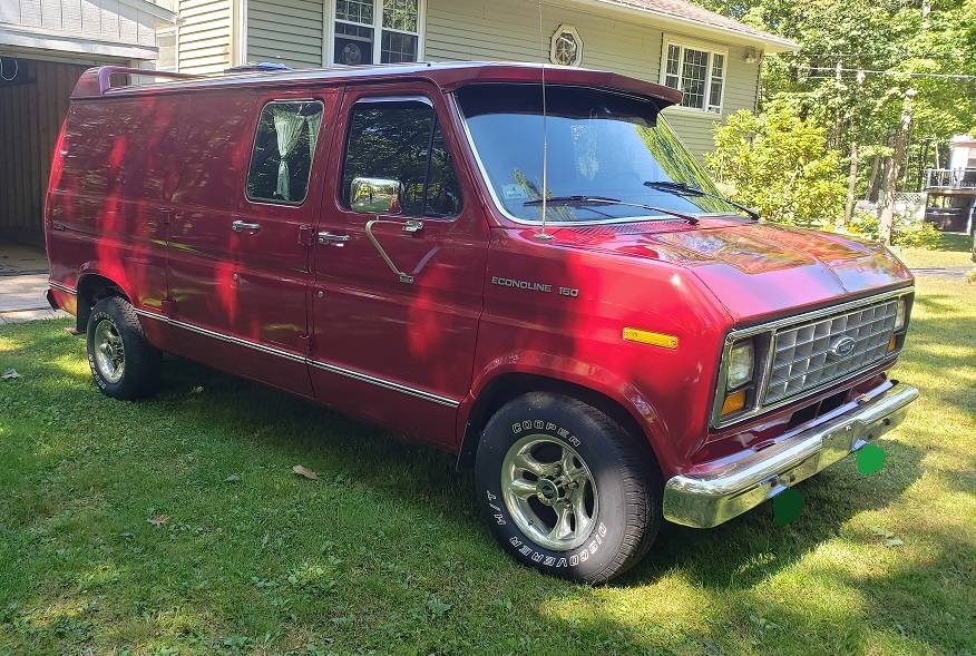 Ford-econoline-150-1989-red-7
