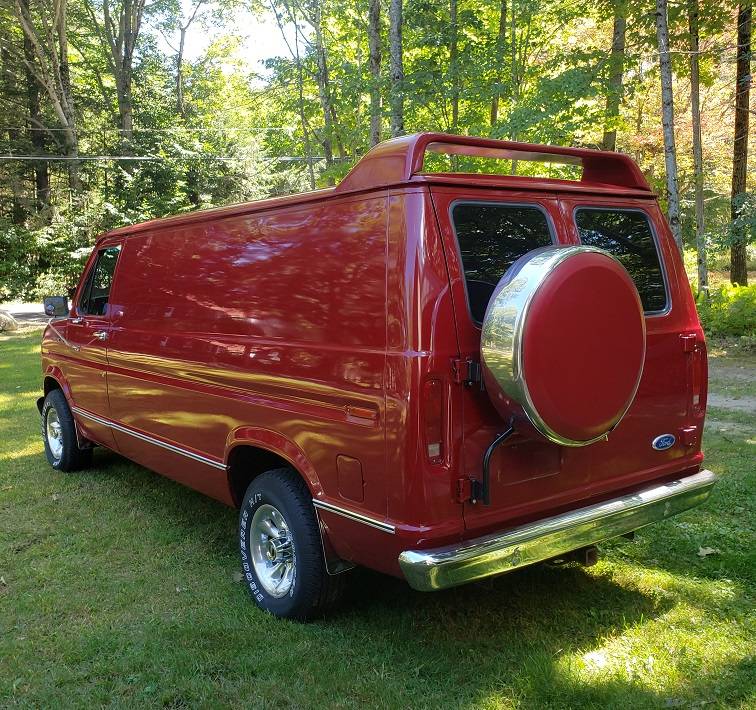 Ford-econoline-150-1989-red