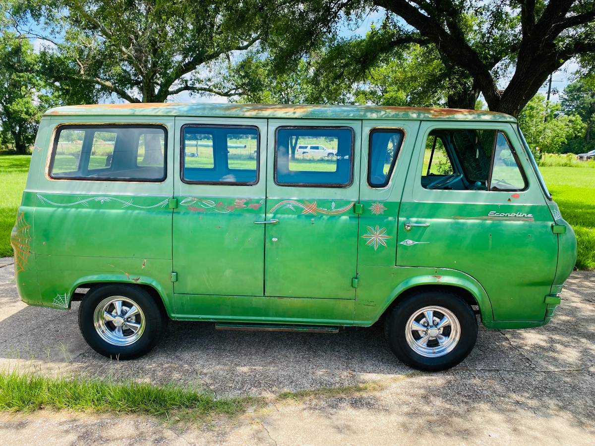 Ford-econoline-1961-green-8