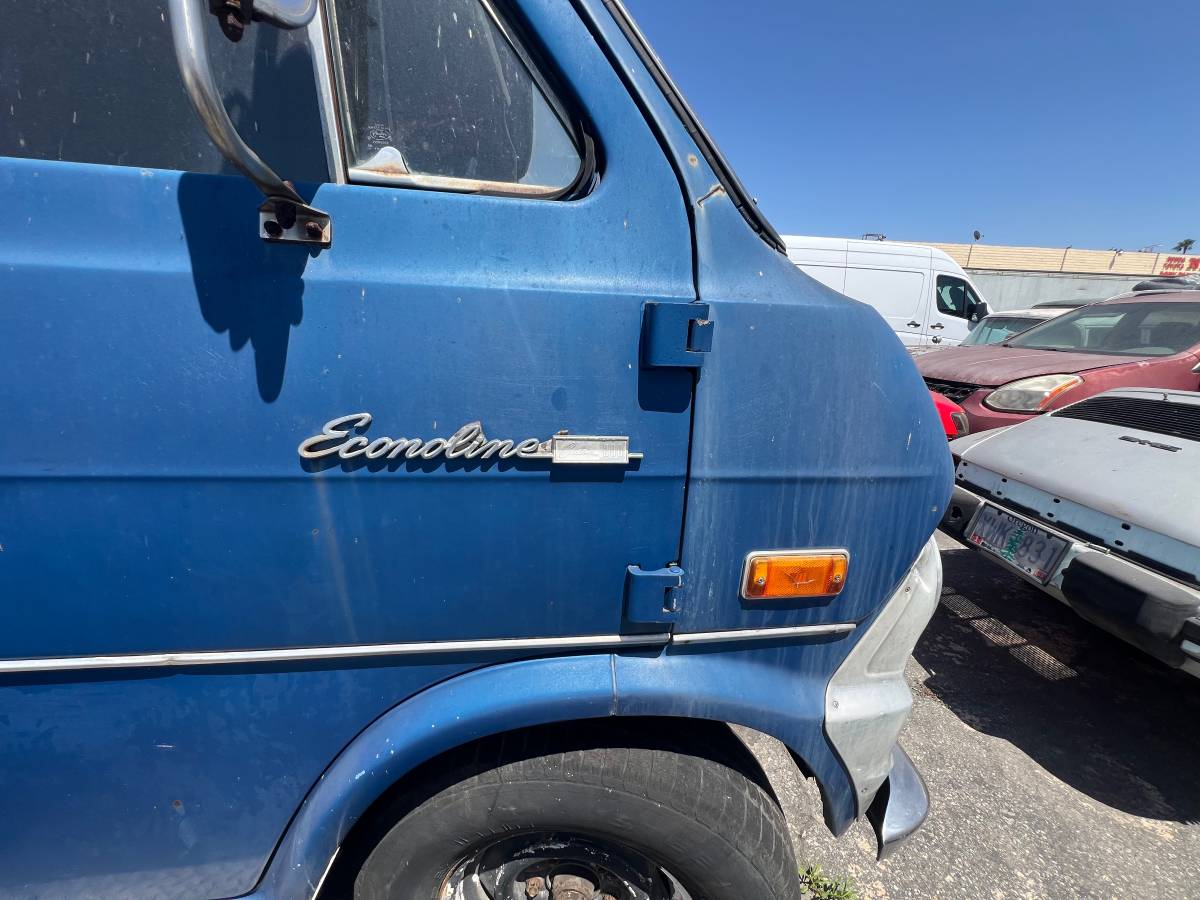 Ford-econoline-1970-10
