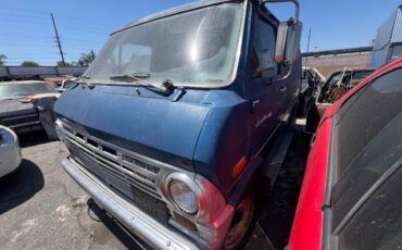 Ford-econoline-1970-11