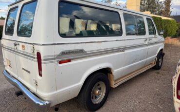 Ford-econoline-1977-white-2