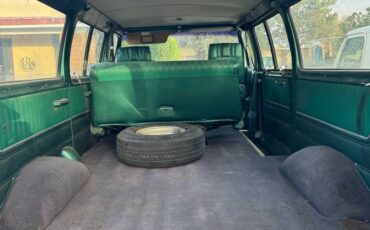 Ford-econoline-1977-white-3