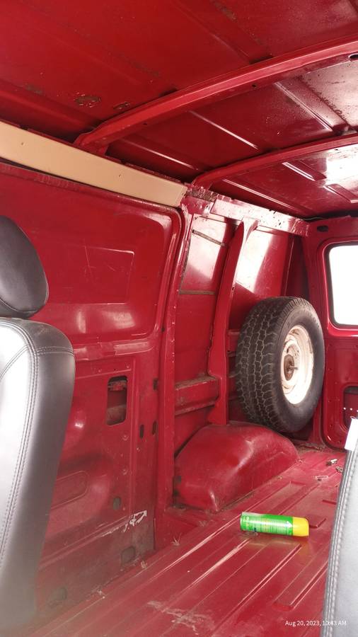 Ford-econoline-1979-red-1