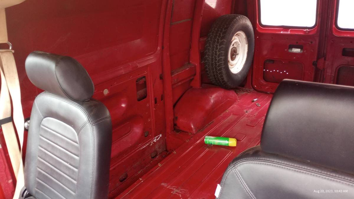 Ford-econoline-1979-red-10