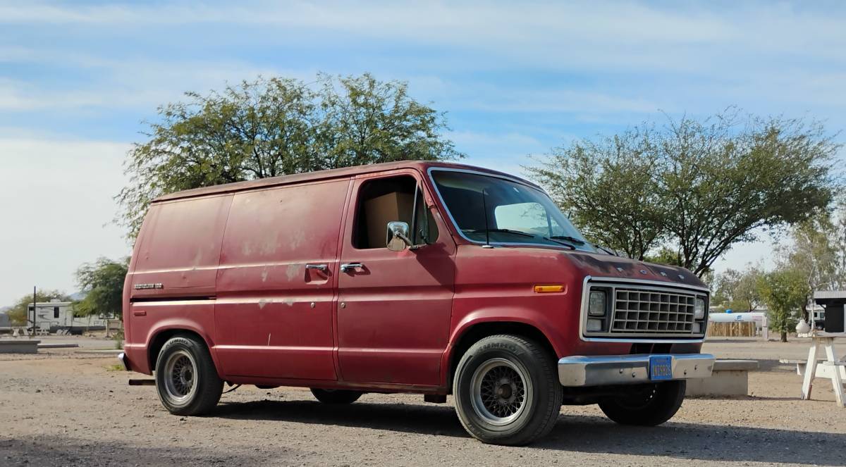 Ford-econoline-1979-red-8