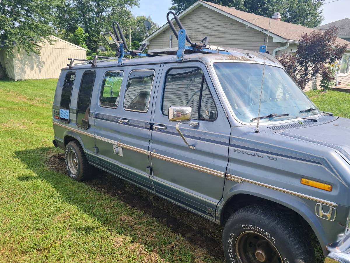 Ford-econoline-1986-brown-7