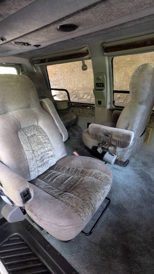 Ford-econoline-1992-11