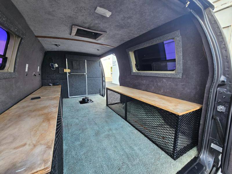 Ford-econoline-1993-grey-13