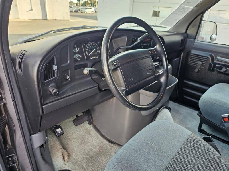 Ford-econoline-1993-grey-15