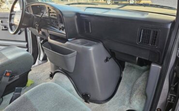Ford-econoline-1993-grey-17