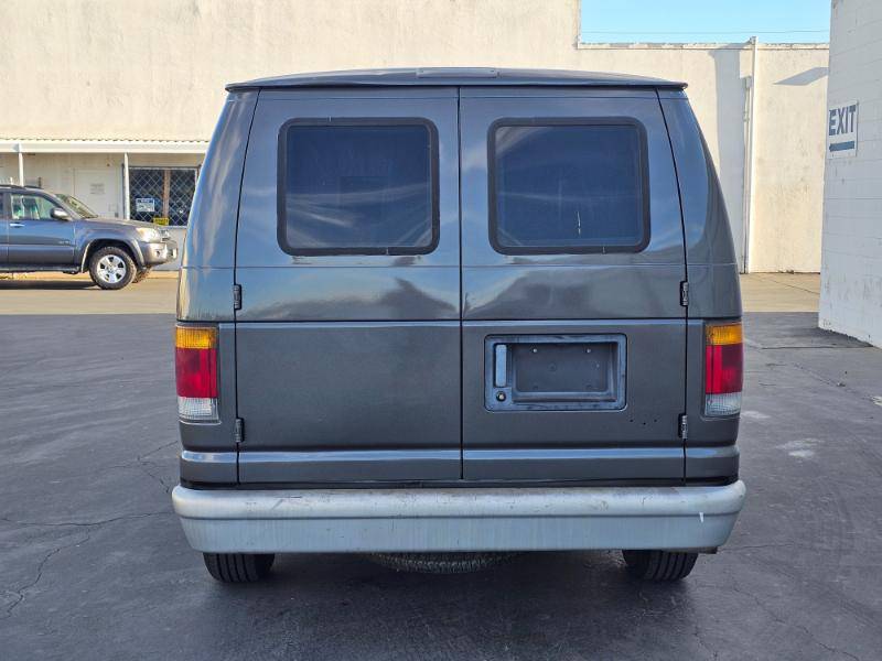 Ford-econoline-1993-grey-4
