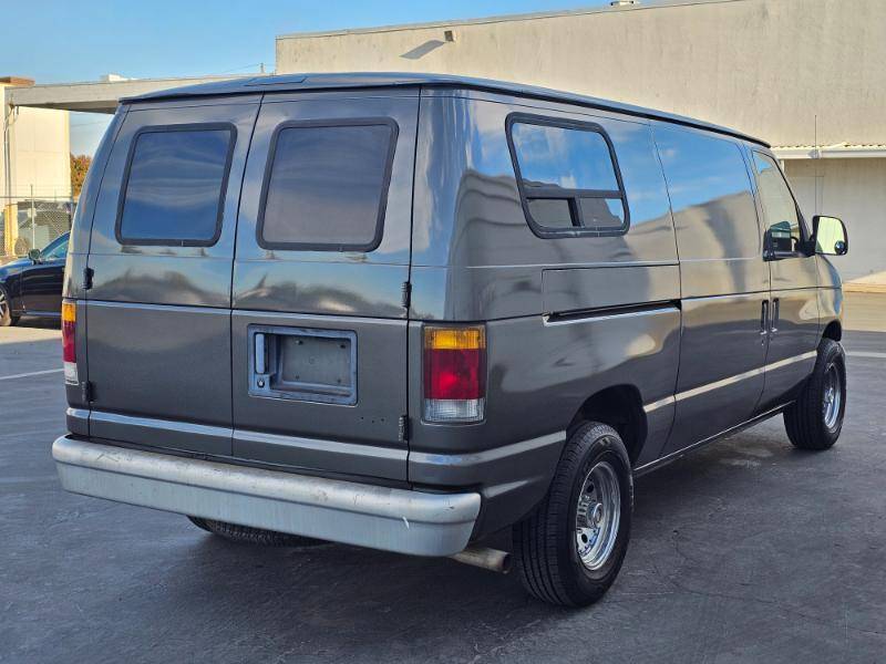 Ford-econoline-1993-grey-5