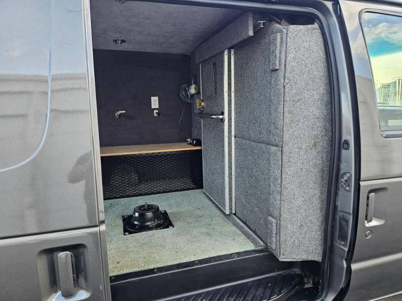 Ford-econoline-1993-grey-8