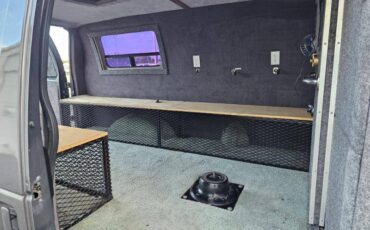 Ford-econoline-1993-grey-9