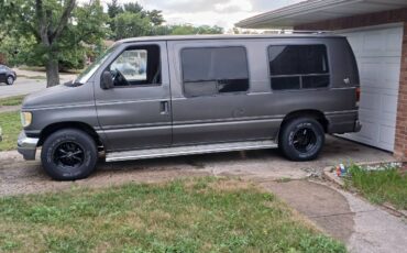 Ford-econoline-1994-grey-1