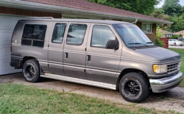 Ford-econoline-1994-grey