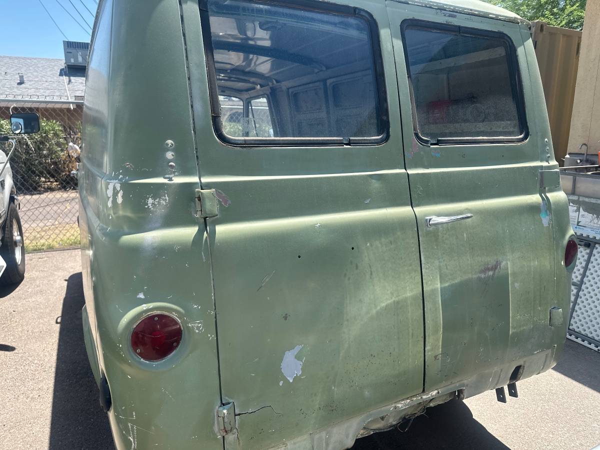 Ford-econoline-cargo-van-1963-4