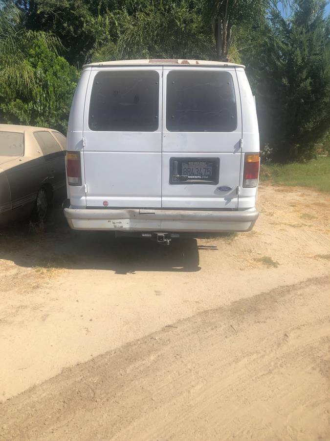 Ford-econoline-cargo-van-1993-white-2