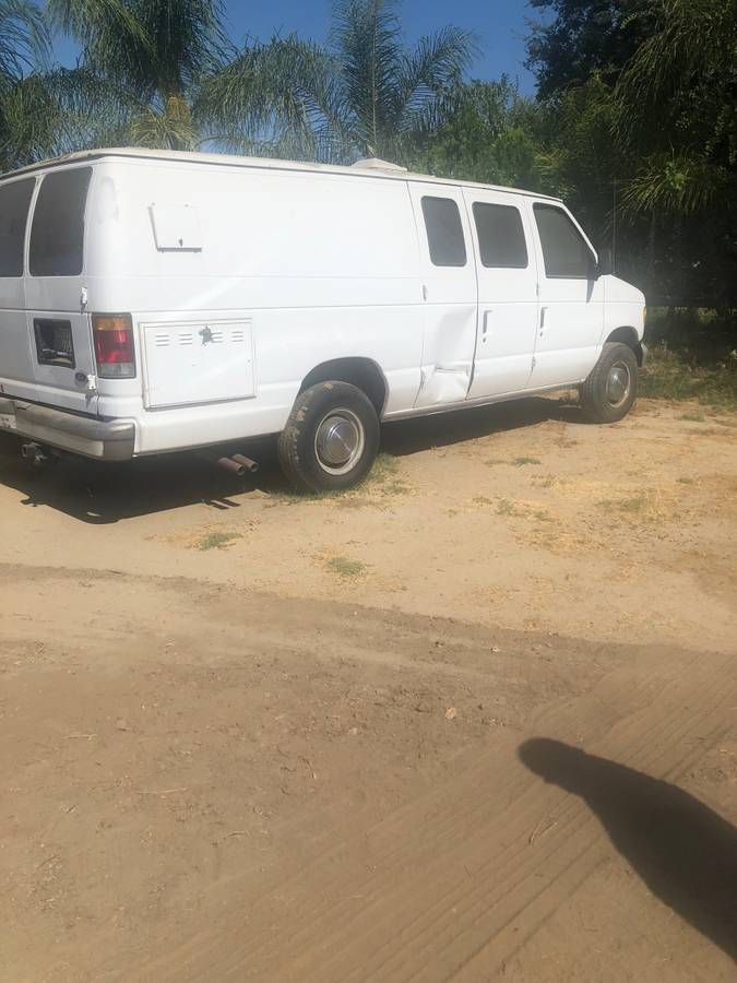 Ford-econoline-cargo-van-1993-white-3