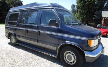 Ford-econoline-conversion-van-1995-blue-1