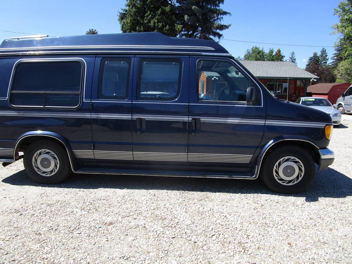 Ford-econoline-conversion-van-1995-blue-2