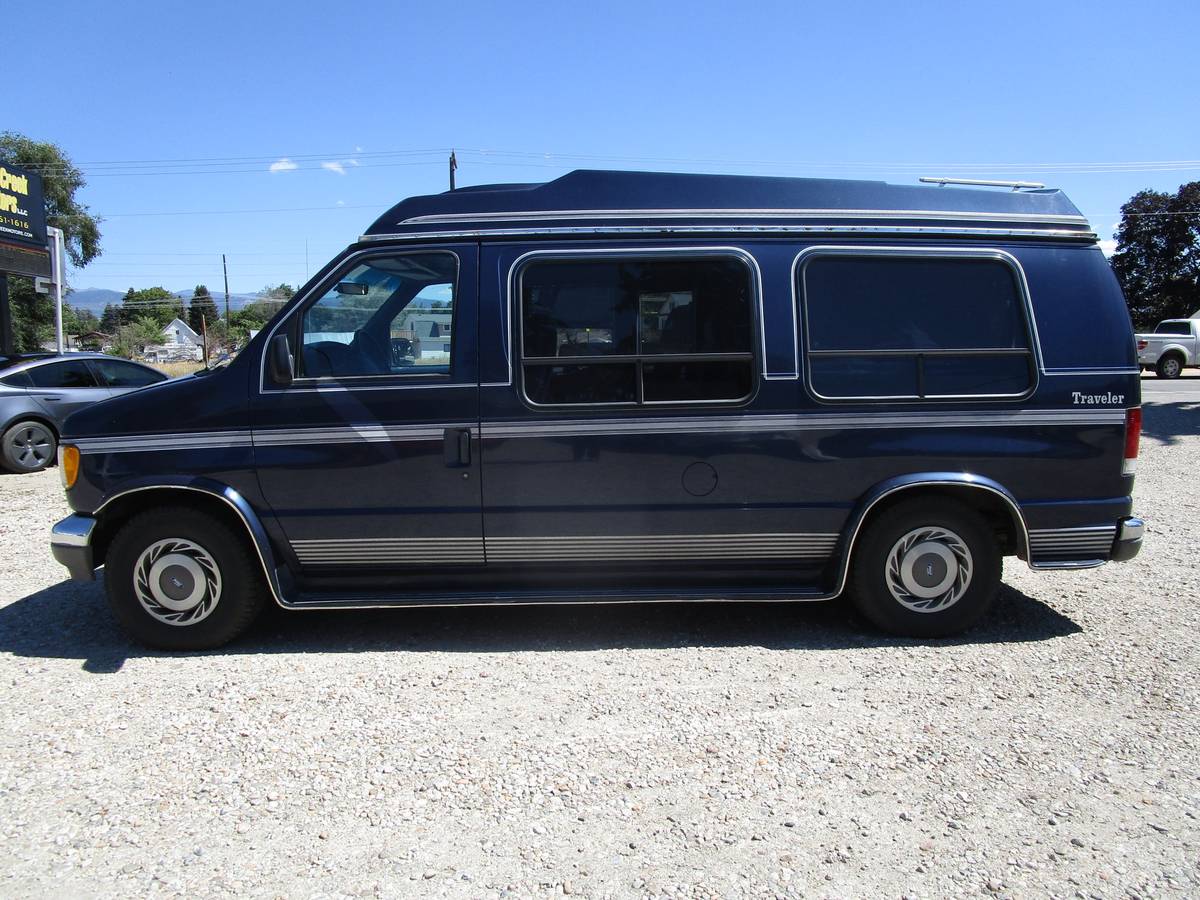 Ford-econoline-conversion-van-1995-blue-3
