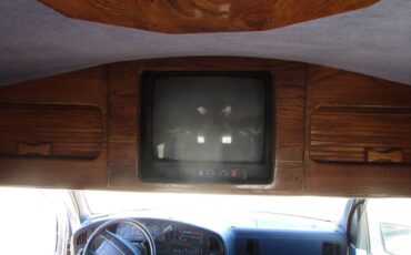 Ford-econoline-conversion-van-1995-blue-9