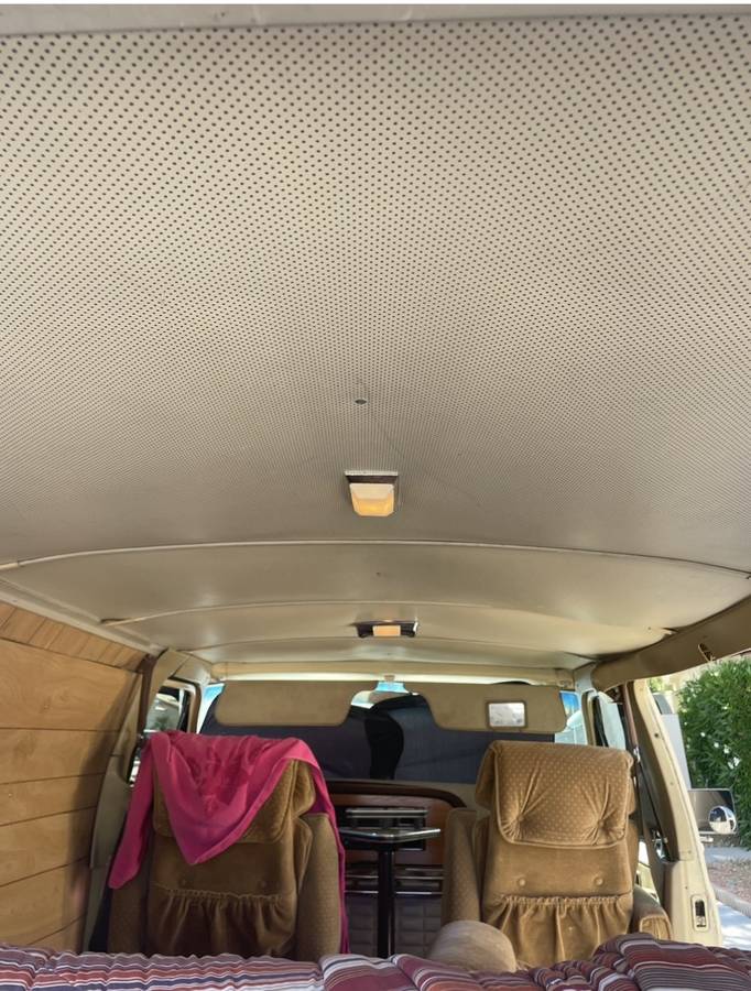 Ford-econoline-e150-1980-10