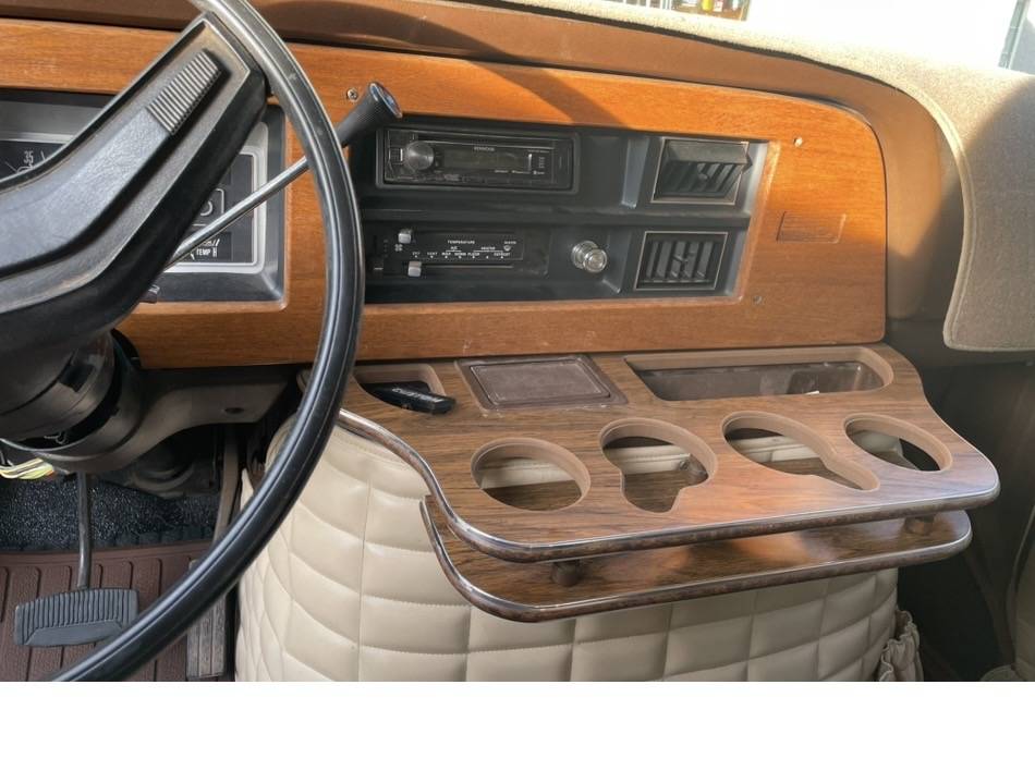 Ford-econoline-e150-1980-11