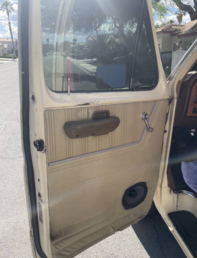 Ford-econoline-e150-1980-3