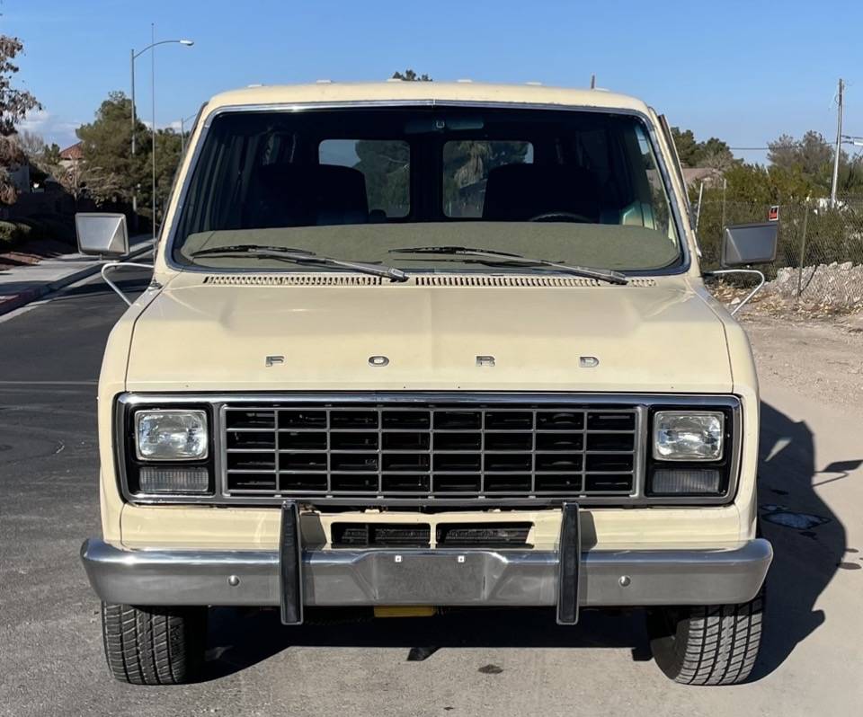 Ford-econoline-e150-1980-7